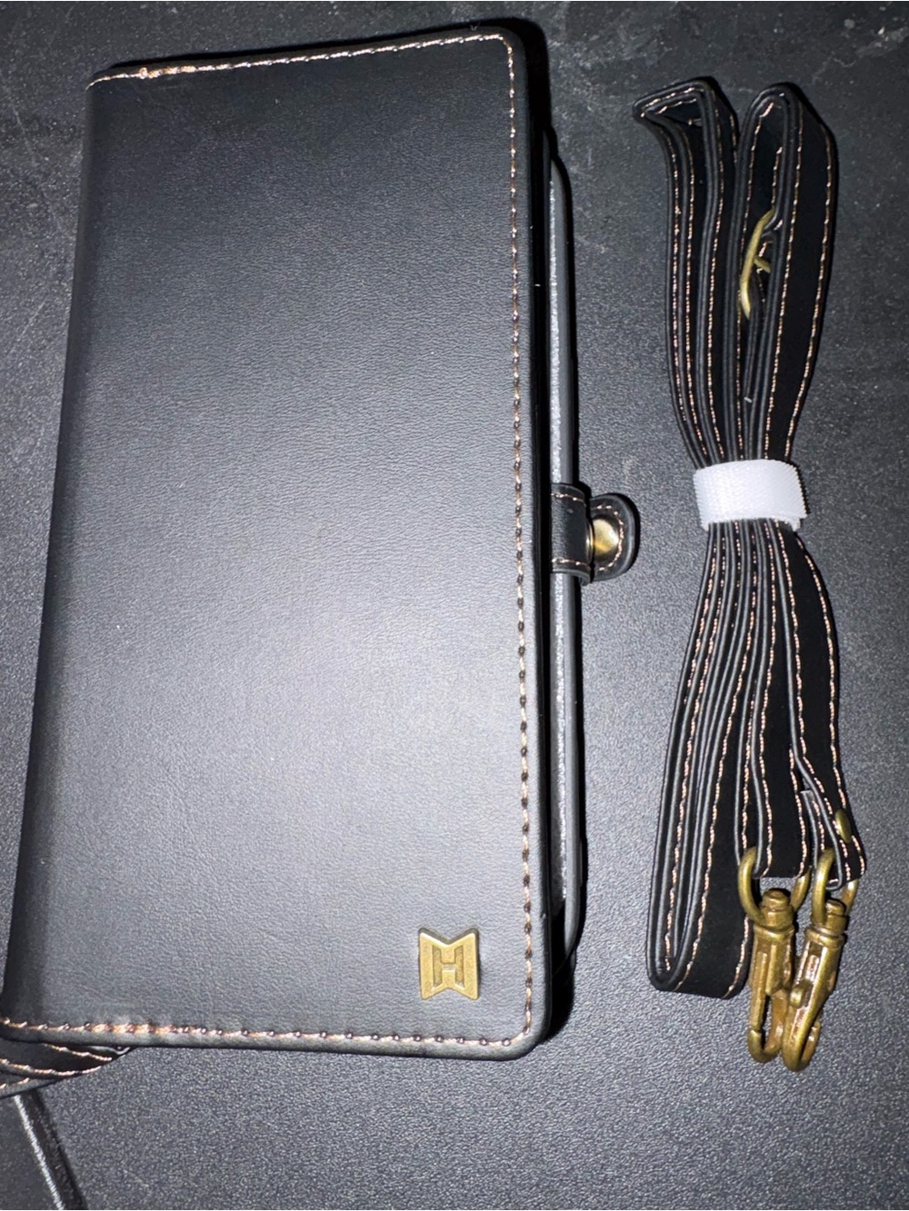 Women's Black Leather Wallet/Phone Case Crossbody with Detachable Strap
